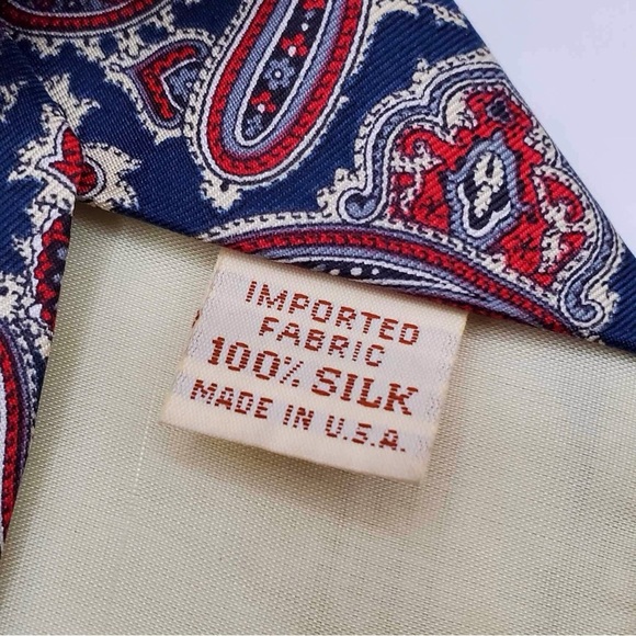 LIBERTY OF LONDON 100% SILK PAISLEY TIE NAVY 3.25” - Picture 4 of 4